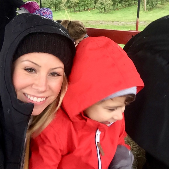 Meet your Posher, Brooke - Picture 1 of 1